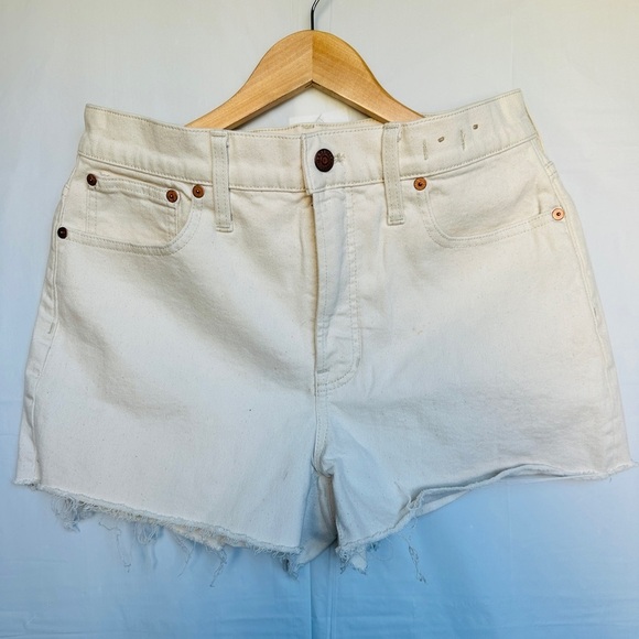 Madewell The Perfect Jean Short Raw Hem Cream Color Shorts size 29 - Picture 2 of 9